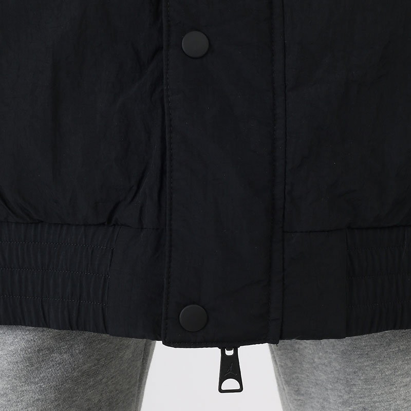 женская черная куртка Jordan Essentials Down Parka DH0781-010 - цена, описание, фото 4